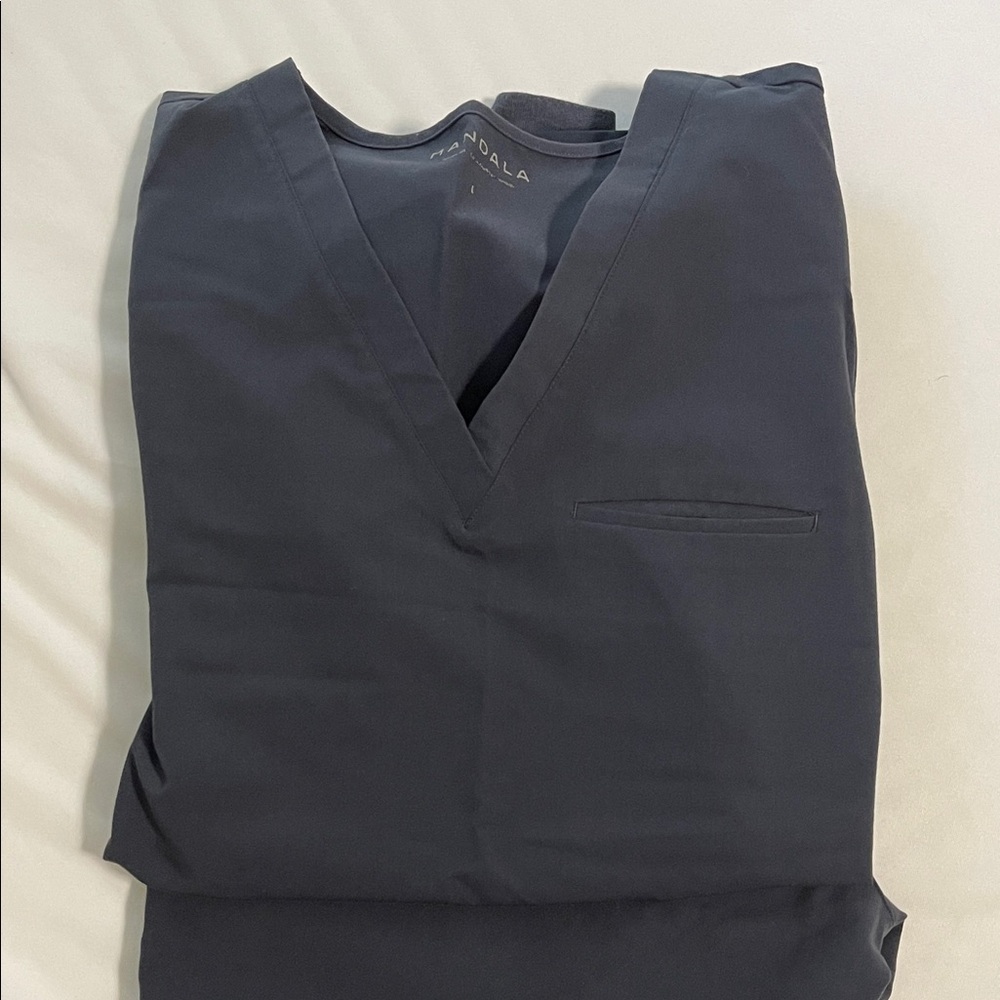 Mandala Women’s Gray Scrubs Set